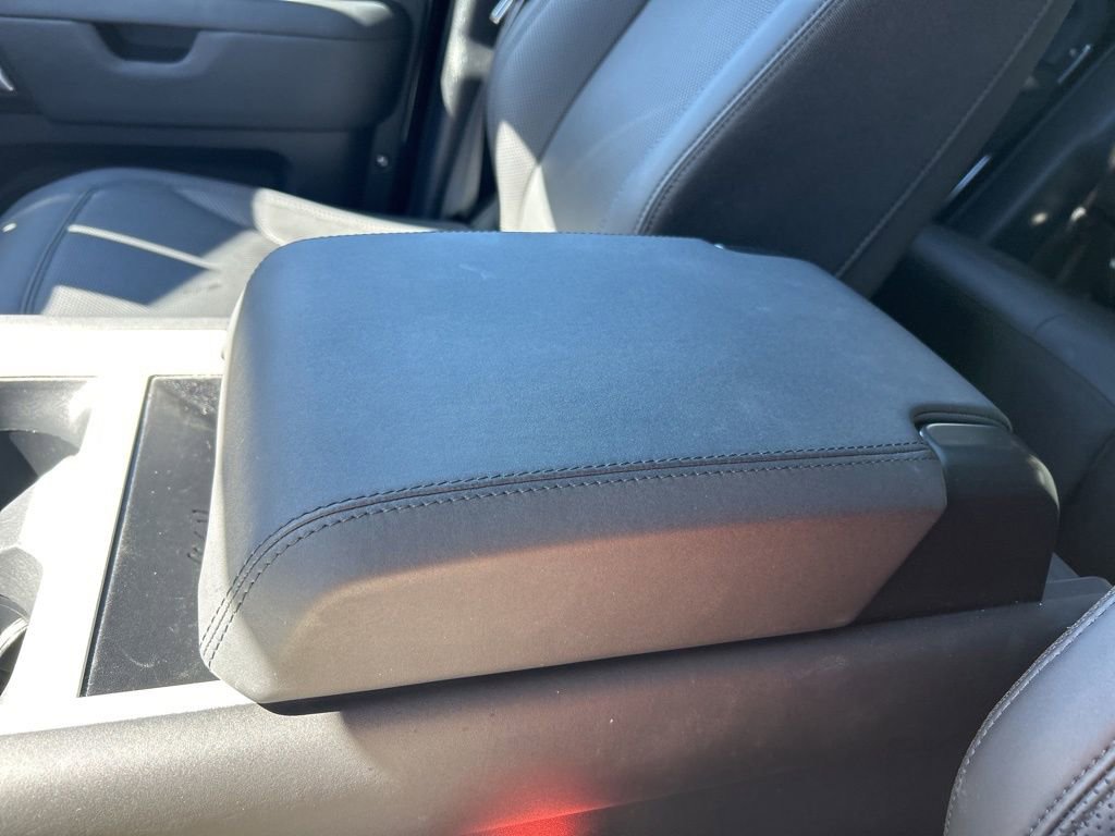 Used 2025 Land Rover Defender 110 S image 36