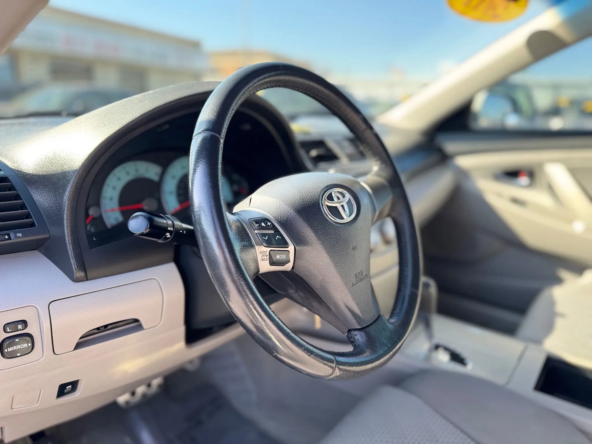 Used 2011 Toyota Camry SE w/ Fleet Convenience Pkg FWD image 11