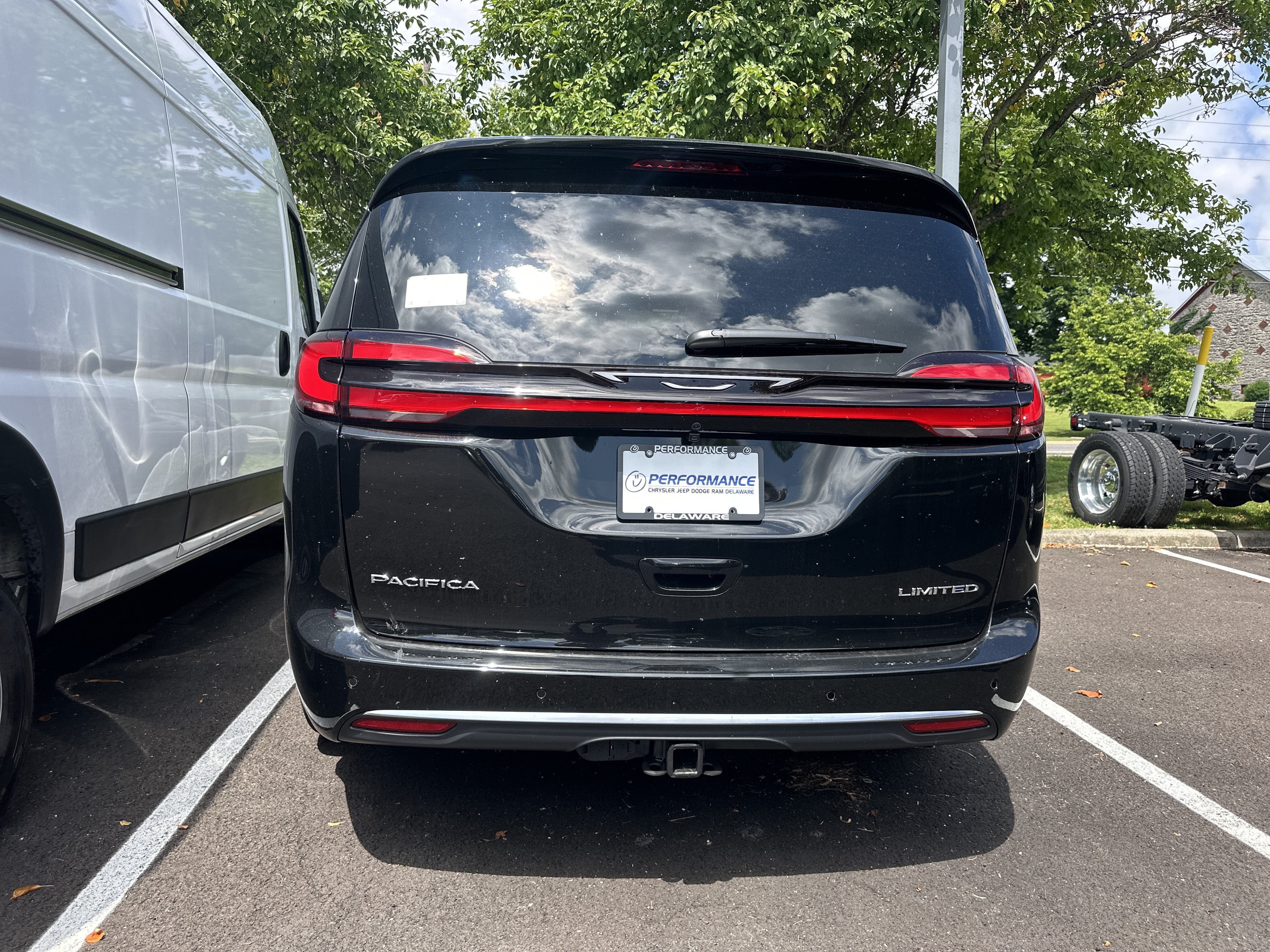 New 2027 Chrysler Pacifica Limited w/ Family Tech Group FWD image 16