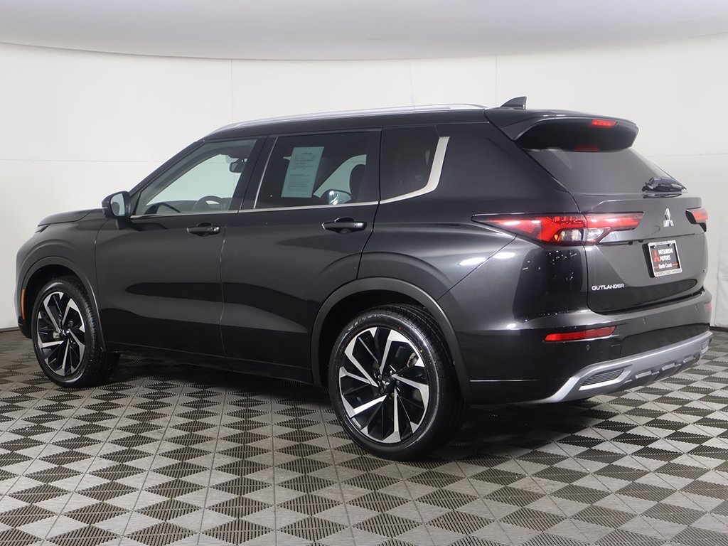 Used 2023 Mitsubishi Outlander SEL image 10
