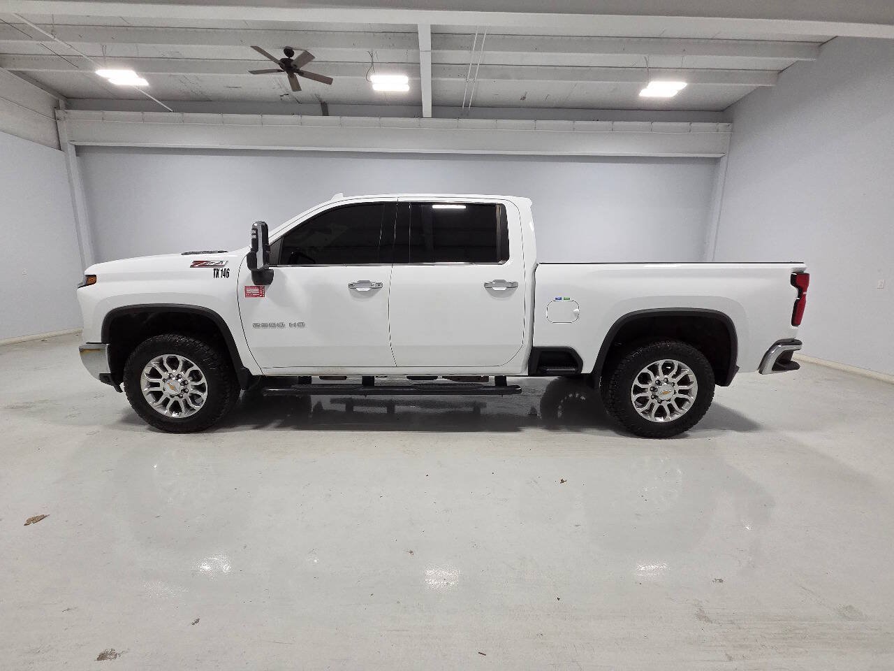 Used 2024 Chevrolet Silverado 2500 LTZ w/ LTZ Plus Package AWD/4WD image 6