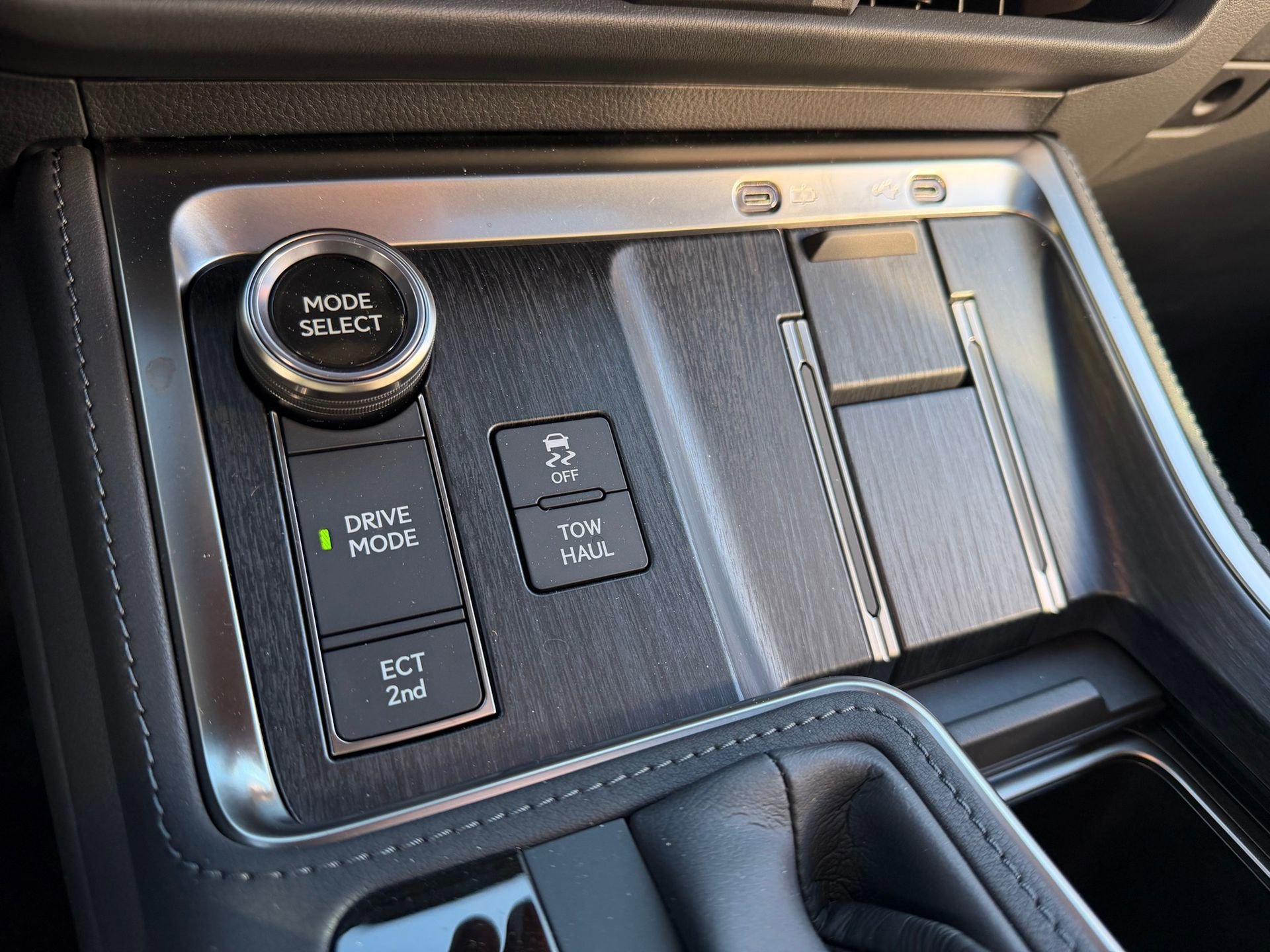 Used 2025 Lexus GX 550 550 Premium+ w/ Accessory Package (2T) image 39