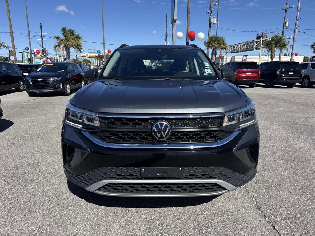 Used 2024 Volkswagen Taos S image 2
