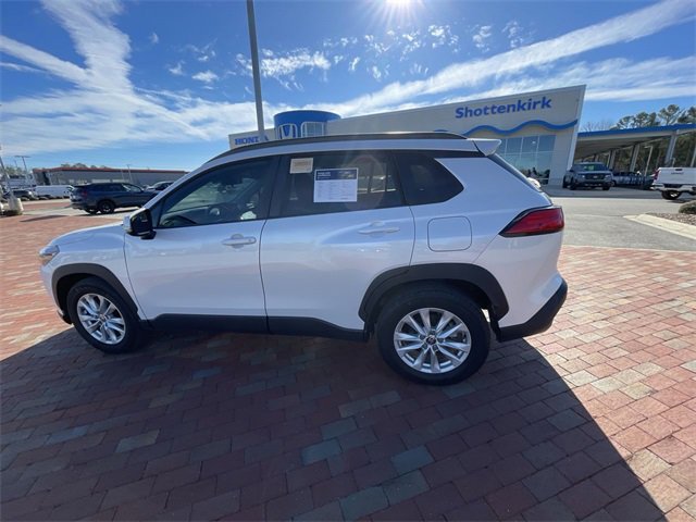 Used 2023 Toyota Corolla Cross LE image 12