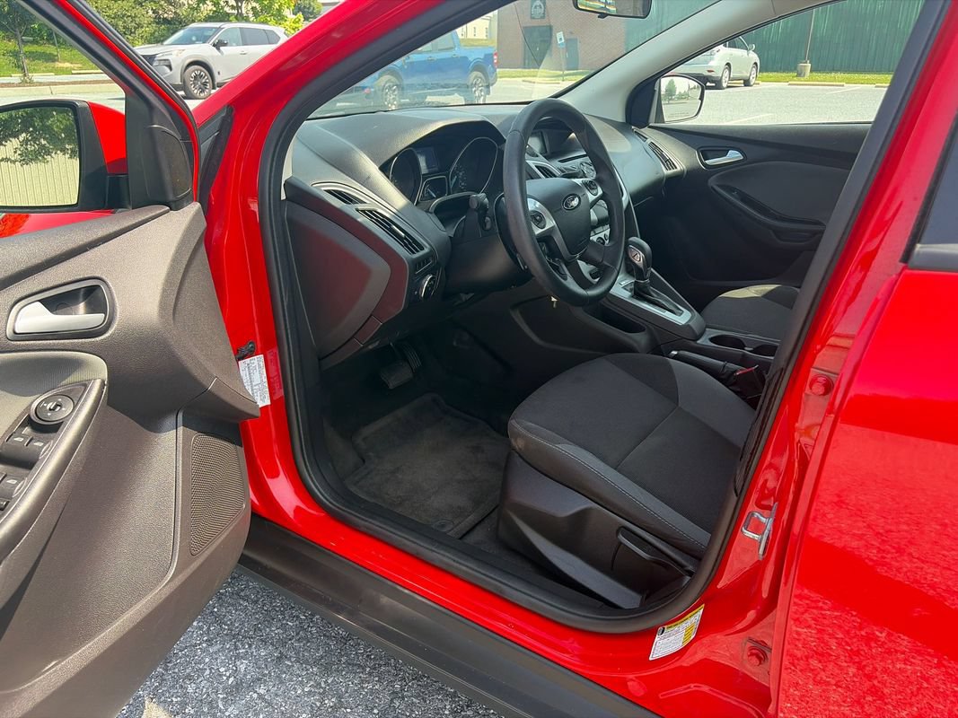 Used 2014 Ford Focus SE FWD image 10