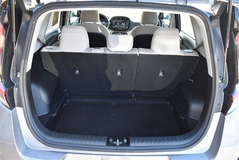 Used 2025 Kia Soul LX w/ LX Technology Package FWD image 23