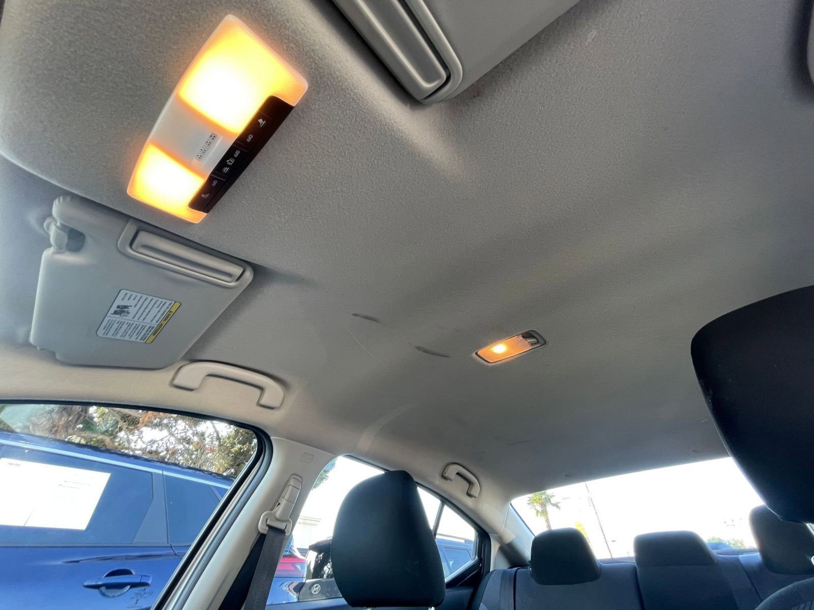 Used 2025 Nissan Versa SV image 31