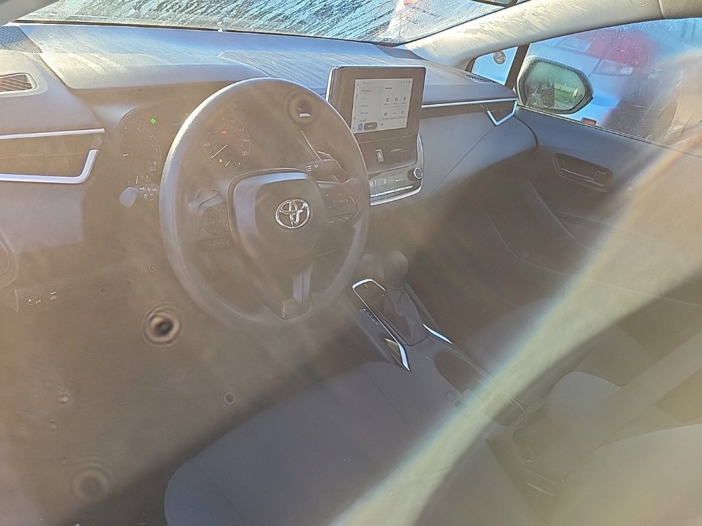 Used 2025 Toyota Corolla LE FWD image 7