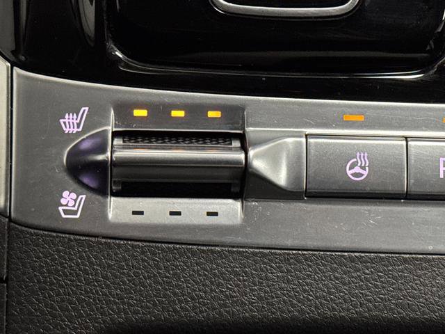 Used 2024 Kia Carnival SX Prestige image 8