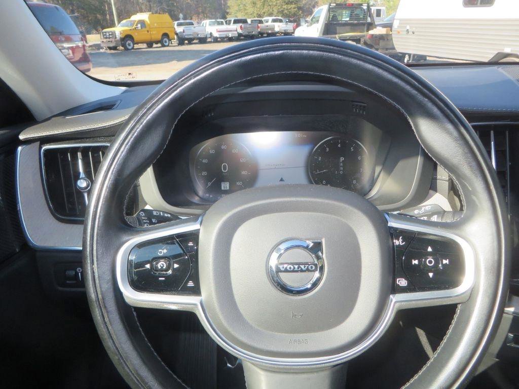 Used 2021 Volvo XC60 T6 Inscription w/ Protection Package Premier AWD/4WD image 11