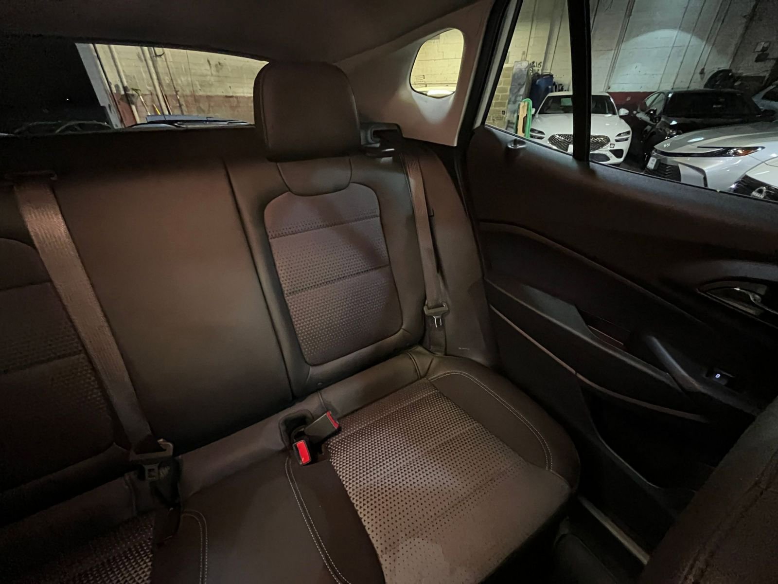 Used 2025 Chevrolet Trax LT w/ LT Convenience Package image 36