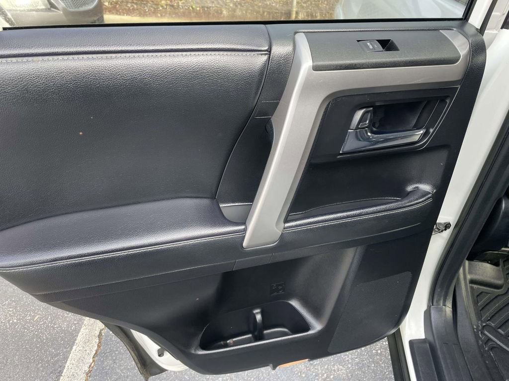 Used 2021 Toyota 4Runner SR5 image 18