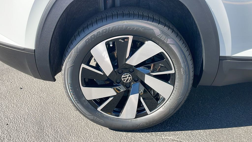 New 2026 Volkswagen Atlas Cross Sport SE FWD image 31