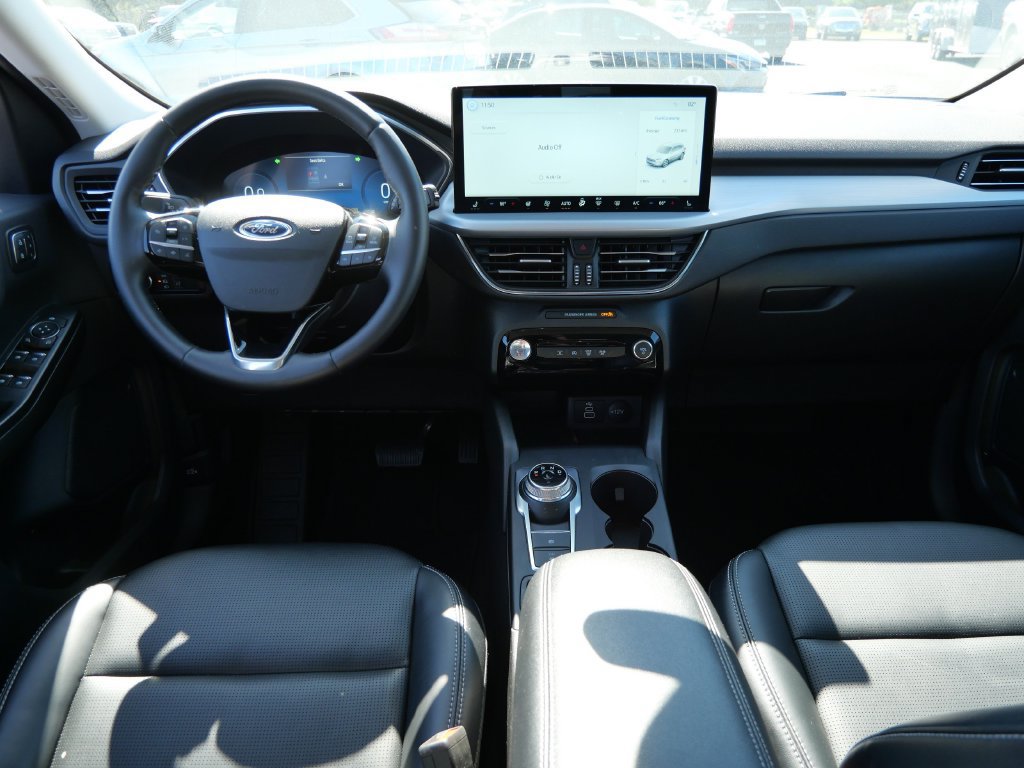 Certified 2025 Ford Escape Platinum AWD/4WD image 18