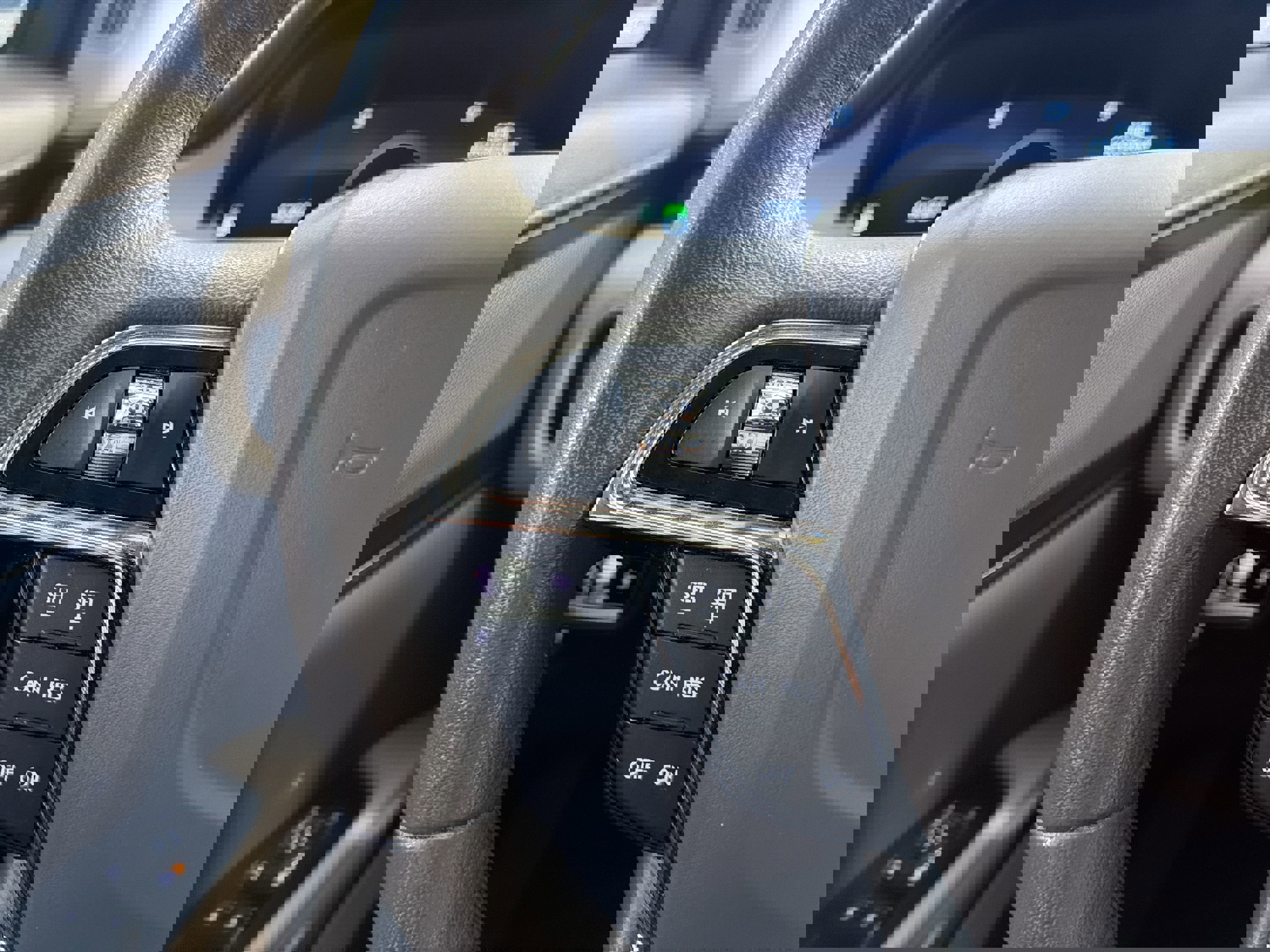 Used 2023 Lincoln Nautilus FWD w/ Premium Package image 14