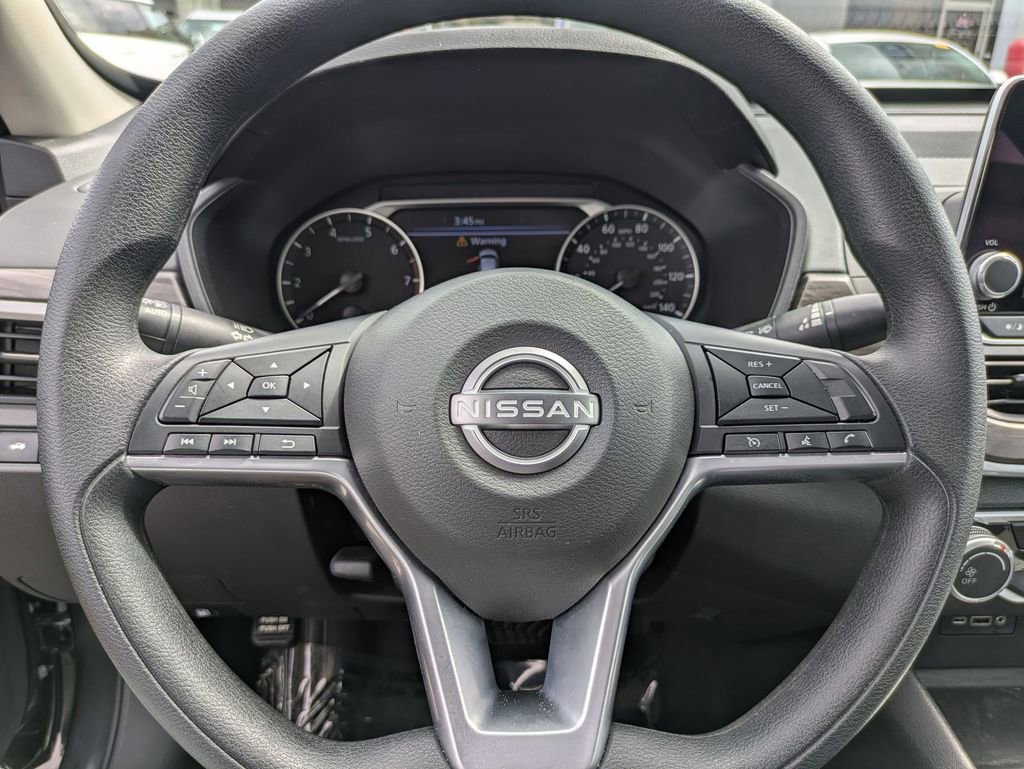 Used 2025 Nissan Altima 2.5 SV FWD image 20