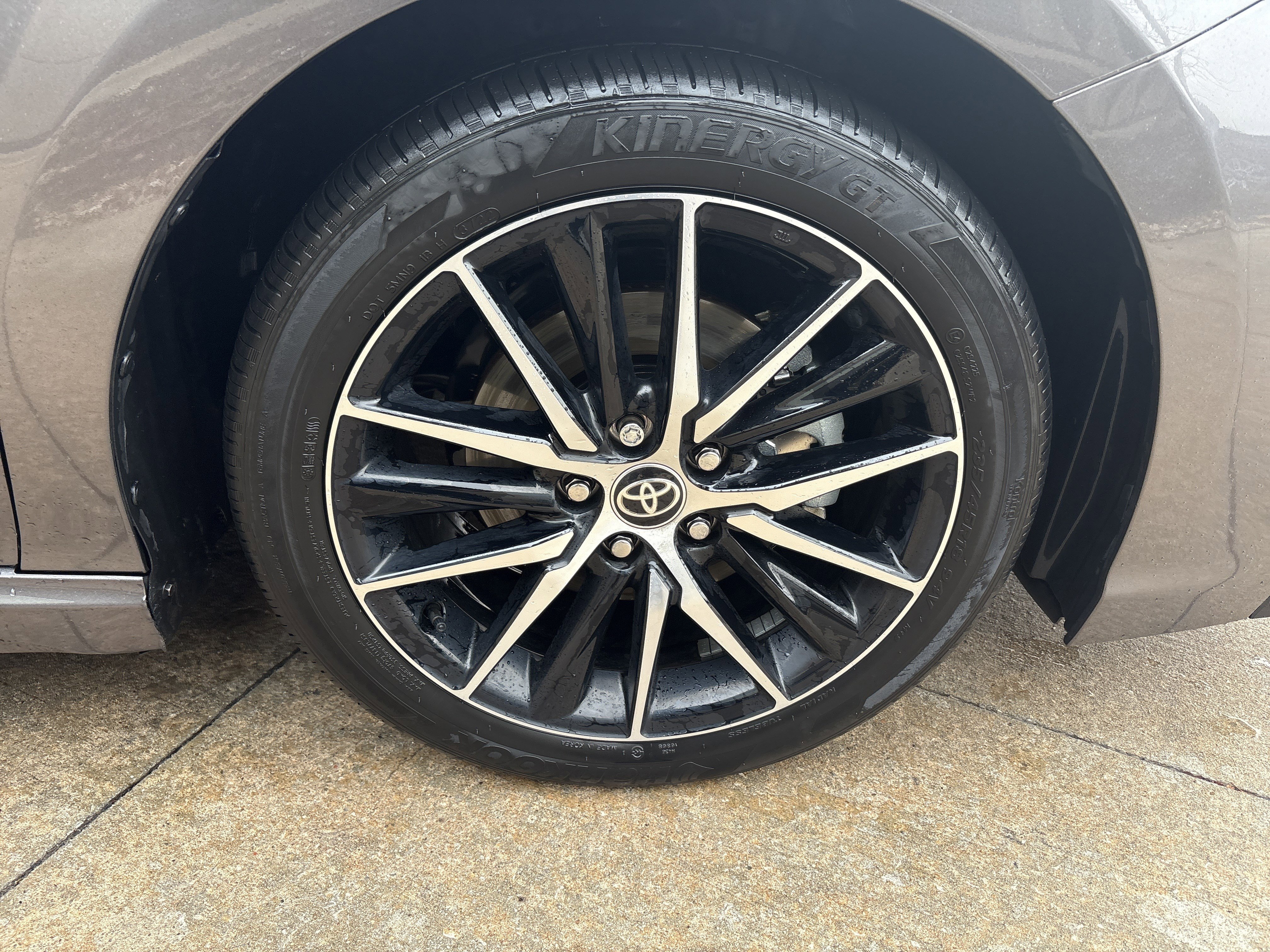 Used 2023 Toyota Camry SE image 13