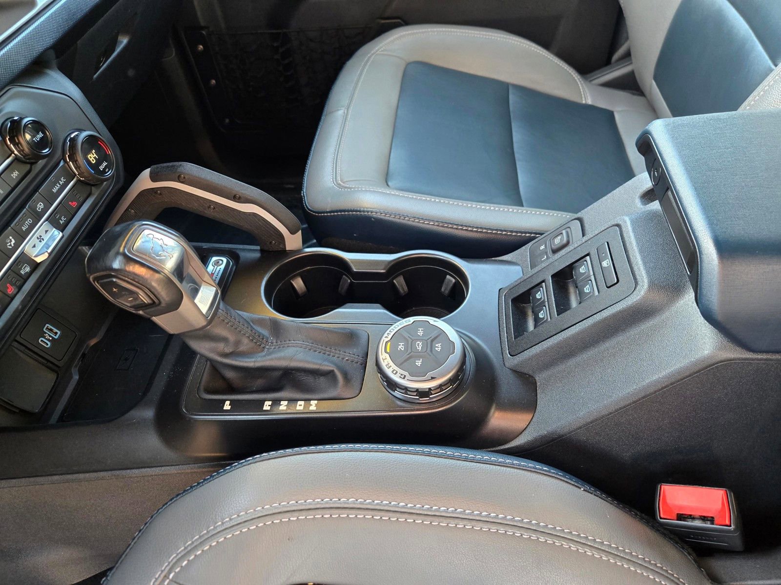 Used 2021 Ford Bronco First Edition AWD/4WD image 18