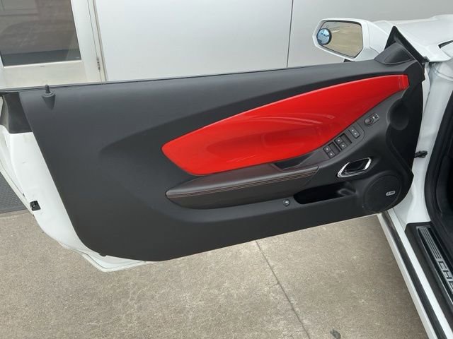 Used 2015 Chevrolet Camaro SS w/ RS Package image 17