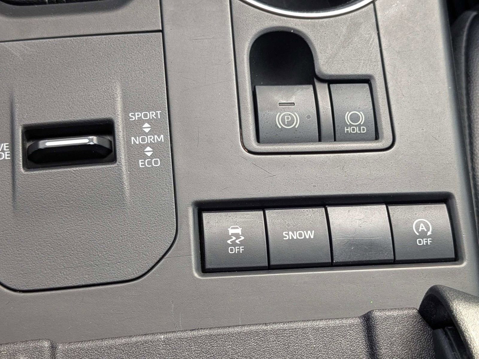 Used 2022 Toyota Highlander XLE image 25