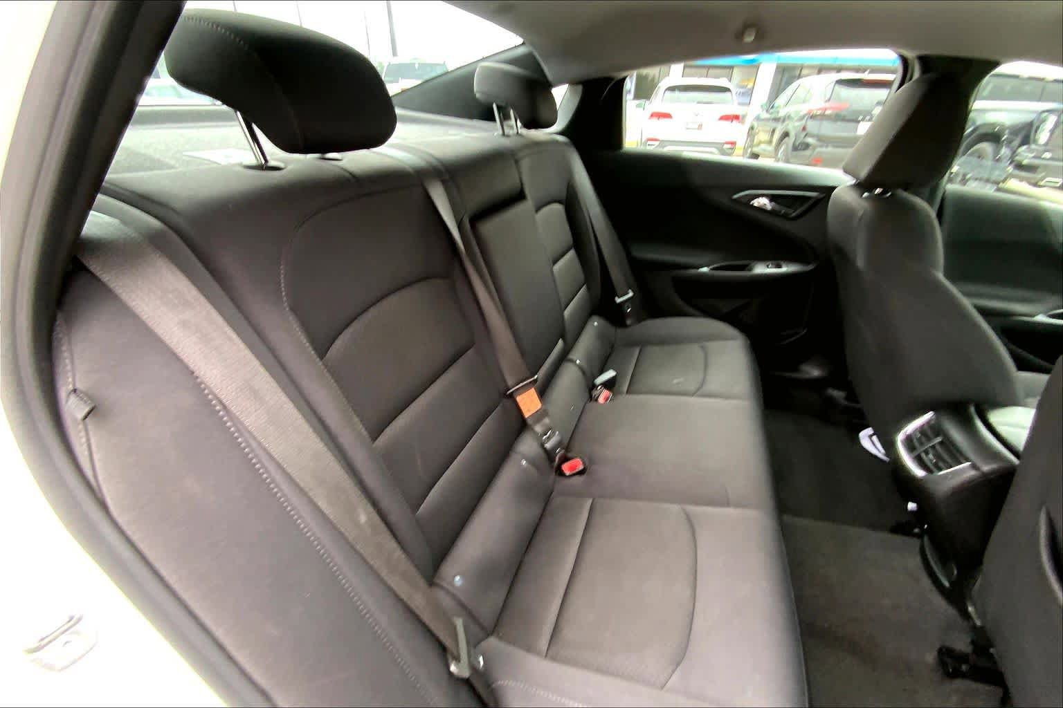 Used 2024 Chevrolet Malibu LT FWD image 19