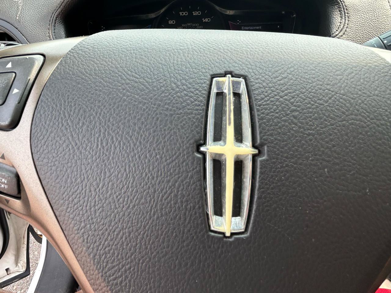 Used 2014 Lincoln MKX AWD w/ Equipment Group 101A image 20