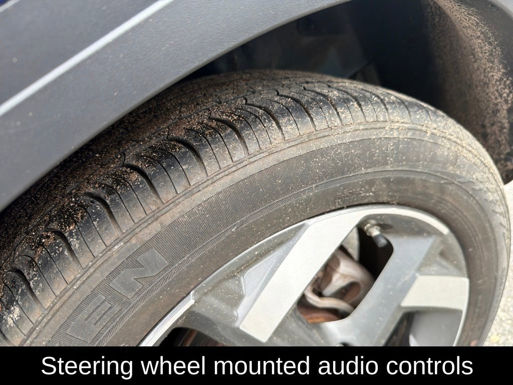 Certified 2023 Hyundai Venue SEL image 10