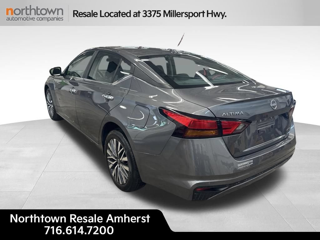 Used 2025 Nissan Altima 2.5 SV AWD/4WD image 3