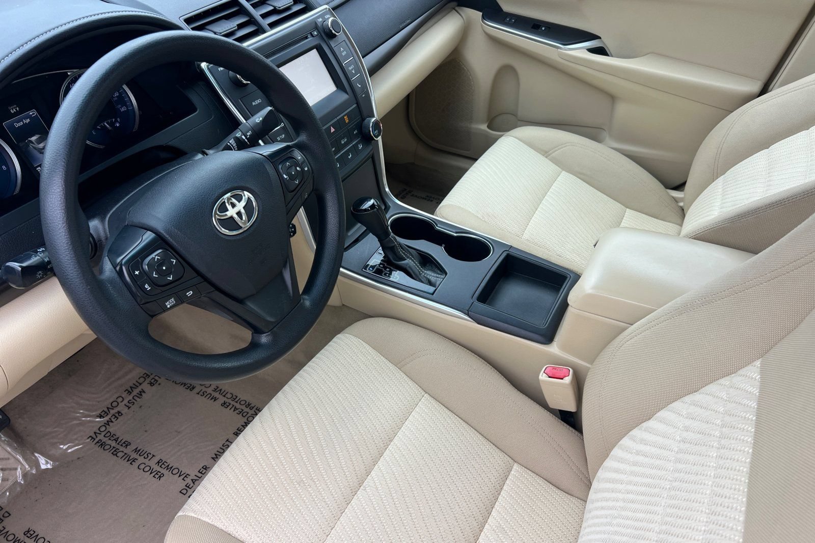 Used 2017 Toyota Camry LE FWD image 10