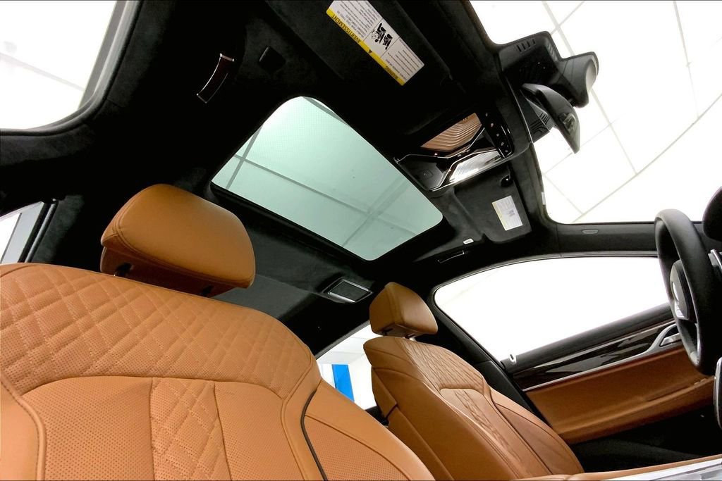 Used 2019 BMW M760i xDrive w/ Luxury Rear Seating Package image 26