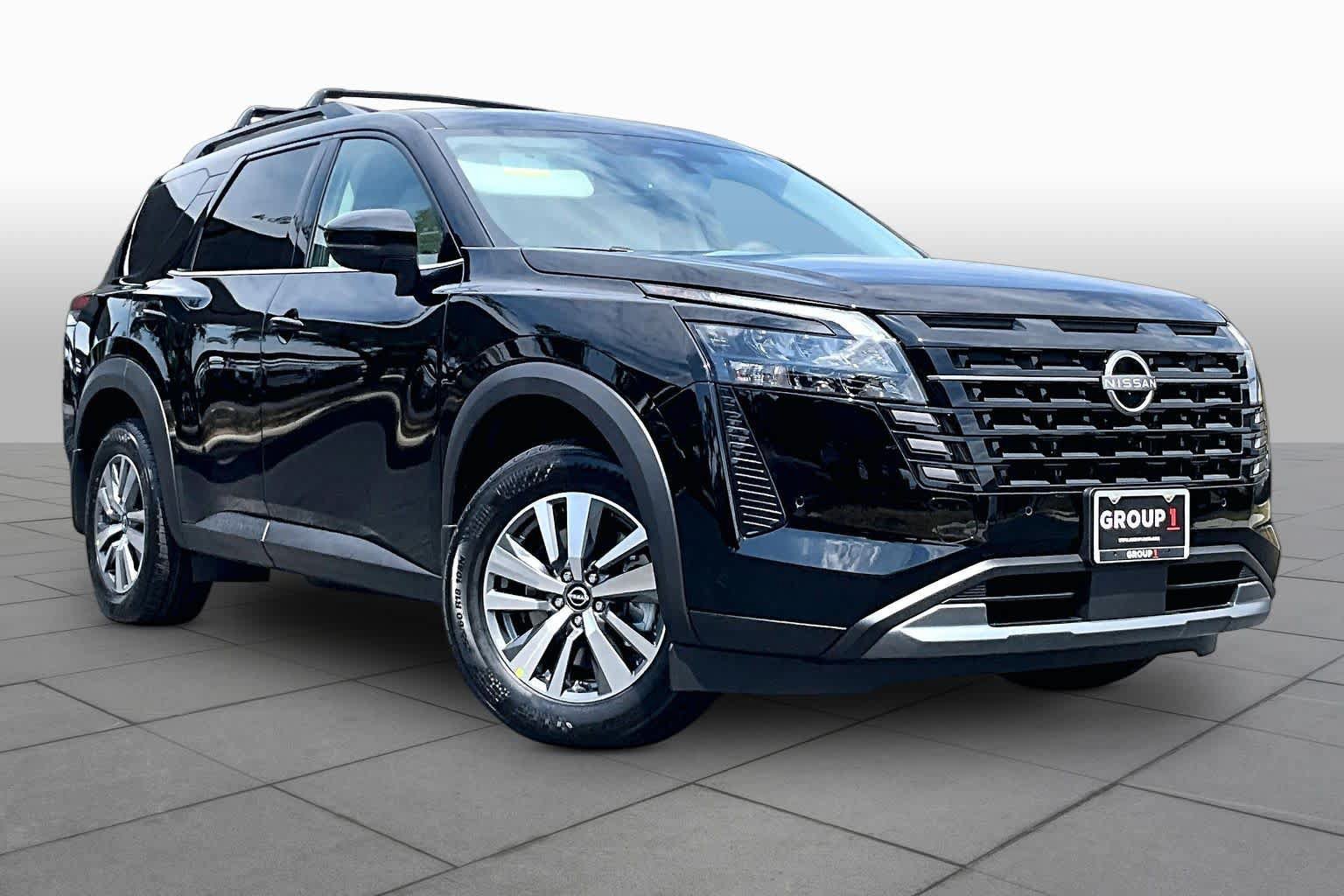 New 2026 Nissan Pathfinder SL FWD image 2