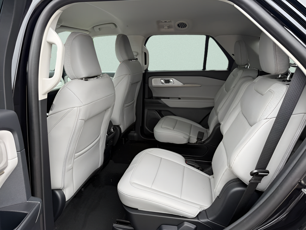 New 2026 Ford Explorer Active w/ Active Comfort Package AWD/4WD image 5