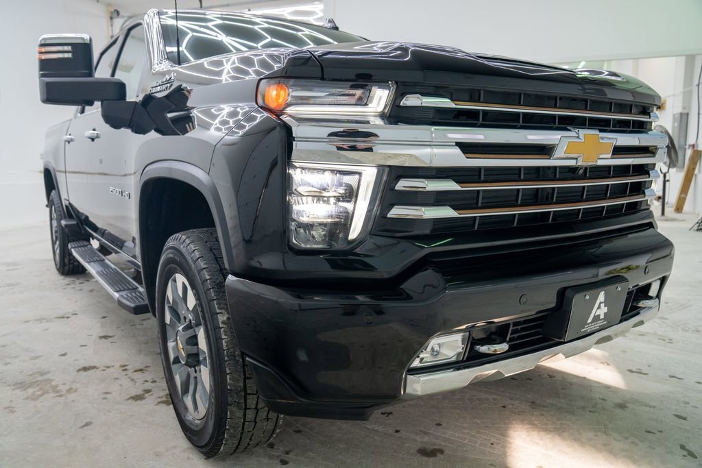 Used 2023 Chevrolet Silverado 2500 High Country w/ Technology Package image 8