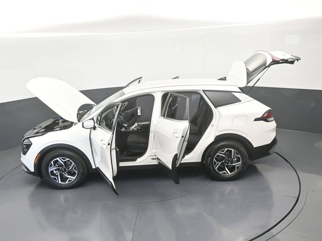 Used 2024 Kia Sportage LX FWD image 61