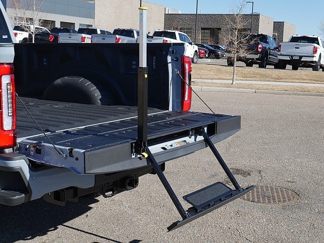 New 2025 Ford F250 Platinum image 44