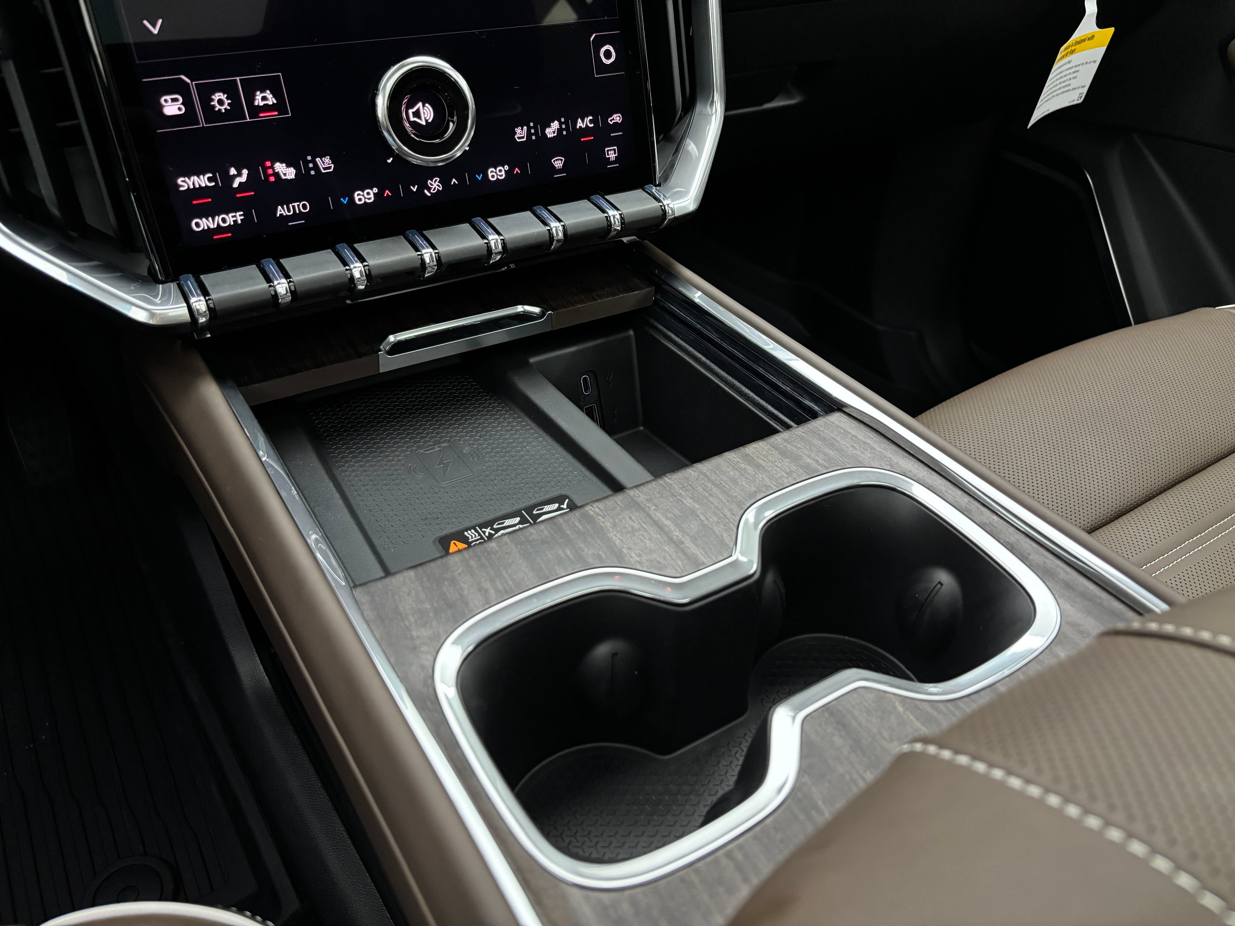 New 2027 GMC Acadia Denali Ultimate w/ LPO, Floor Liner Package AWD/4WD image 35