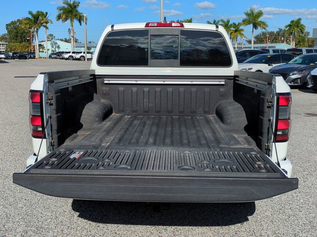 Certified 2022 Nissan Frontier SV image 13