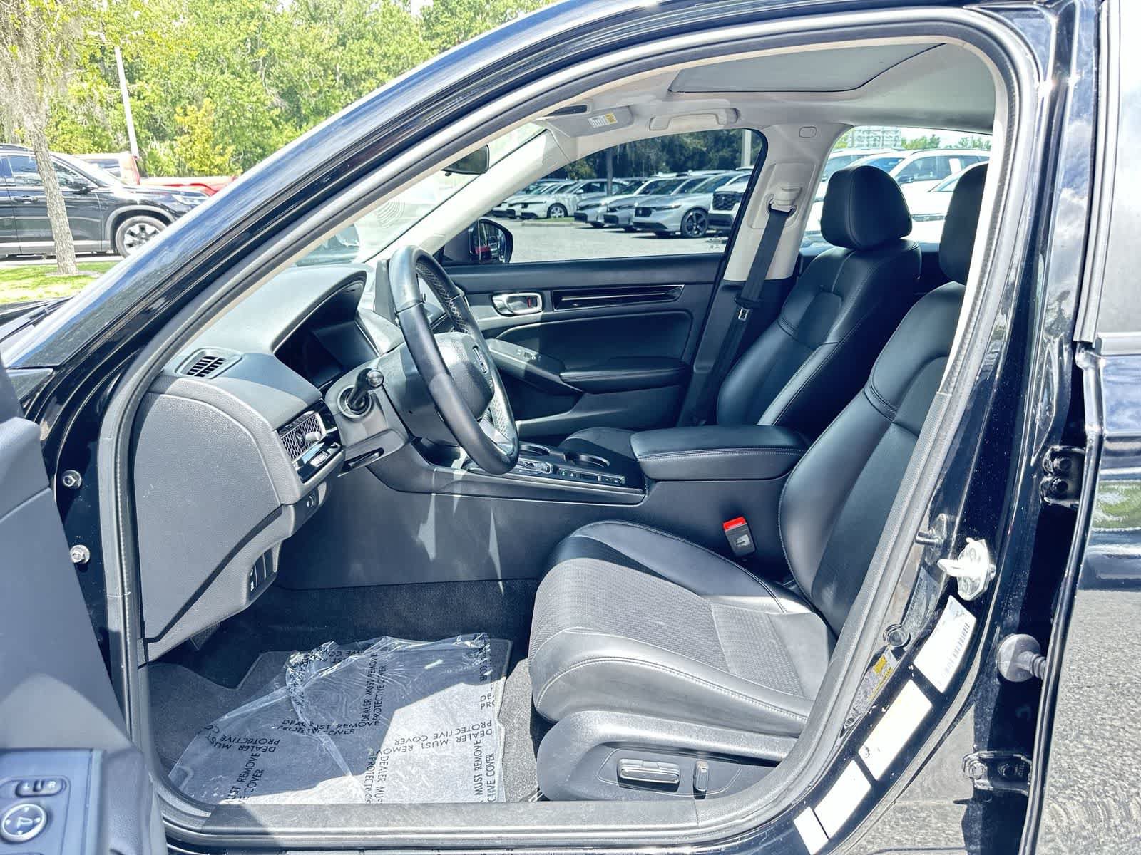 Used 2023 Honda Civic EX-L image 2