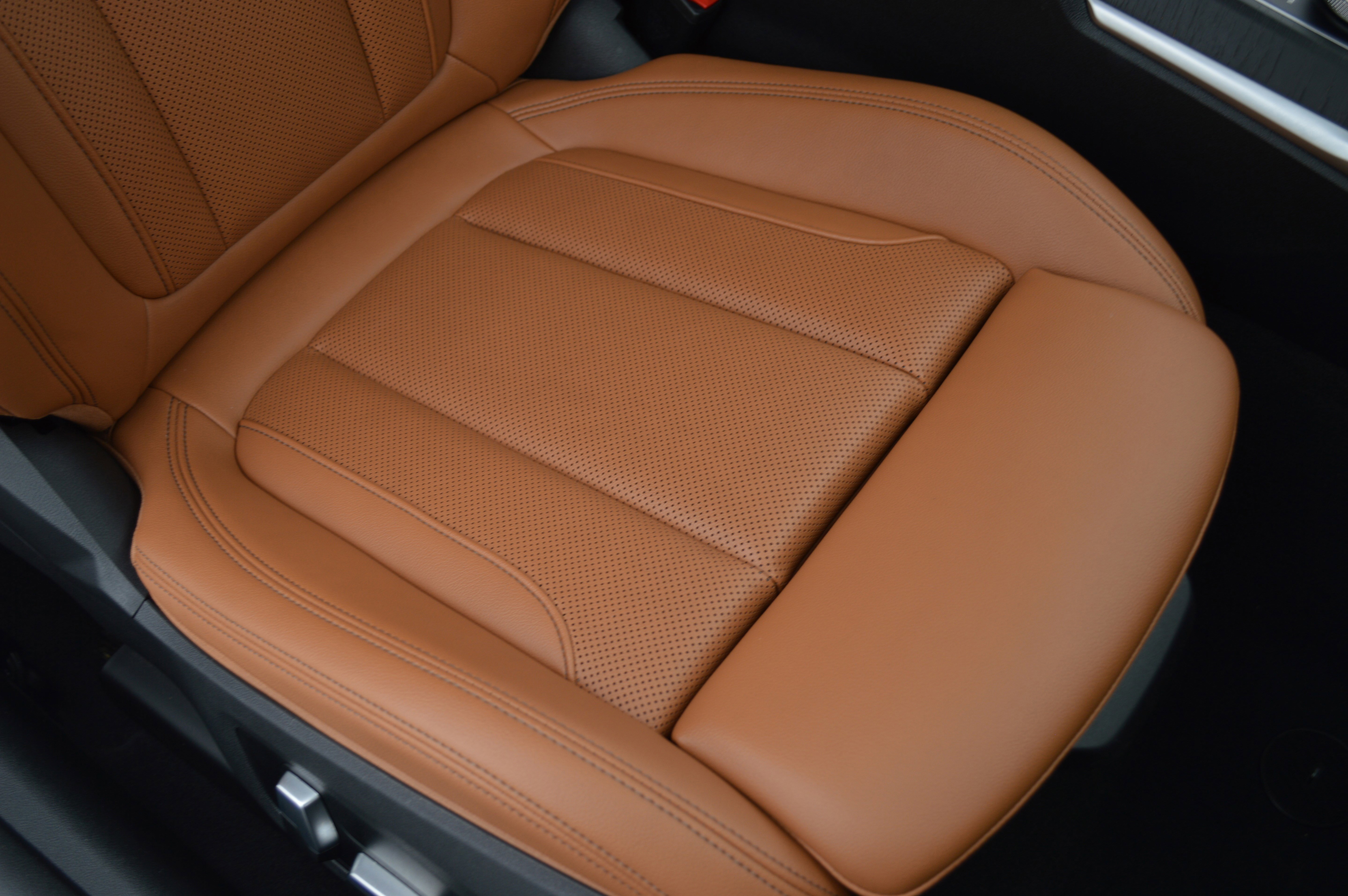 Certified 2024 BMW M440i Convertible w/ Premium Package image 40