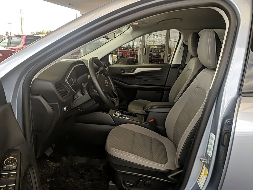 Used 2022 Ford Escape SE w/ Convenience Package image 13