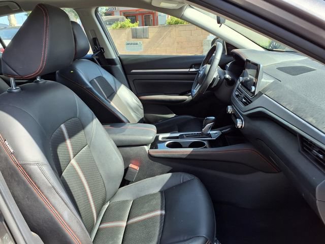 Used 2024 Nissan Altima 2.5 SR FWD image 25