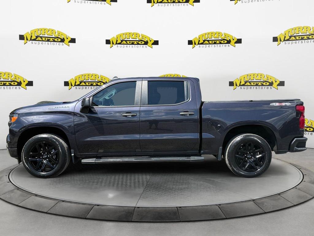 Used 2023 Chevrolet Silverado 1500 Custom image 2