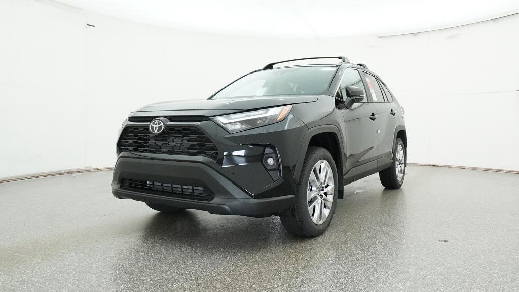 Used 2025 Toyota RAV4 XLE Premium image 19
