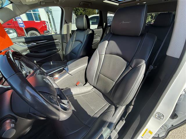 Used 2021 Buick Enclave Avenir w/ Avenir Technology Package image 14
