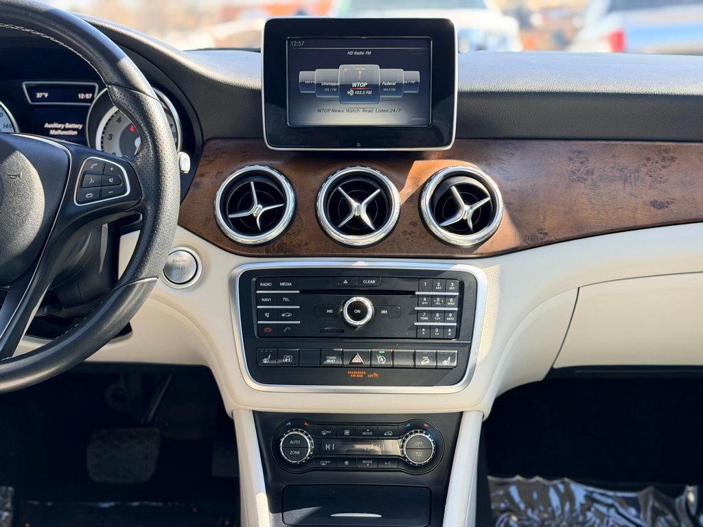 Used 2017 Mercedes-Benz GLA 250 4MATIC image 26