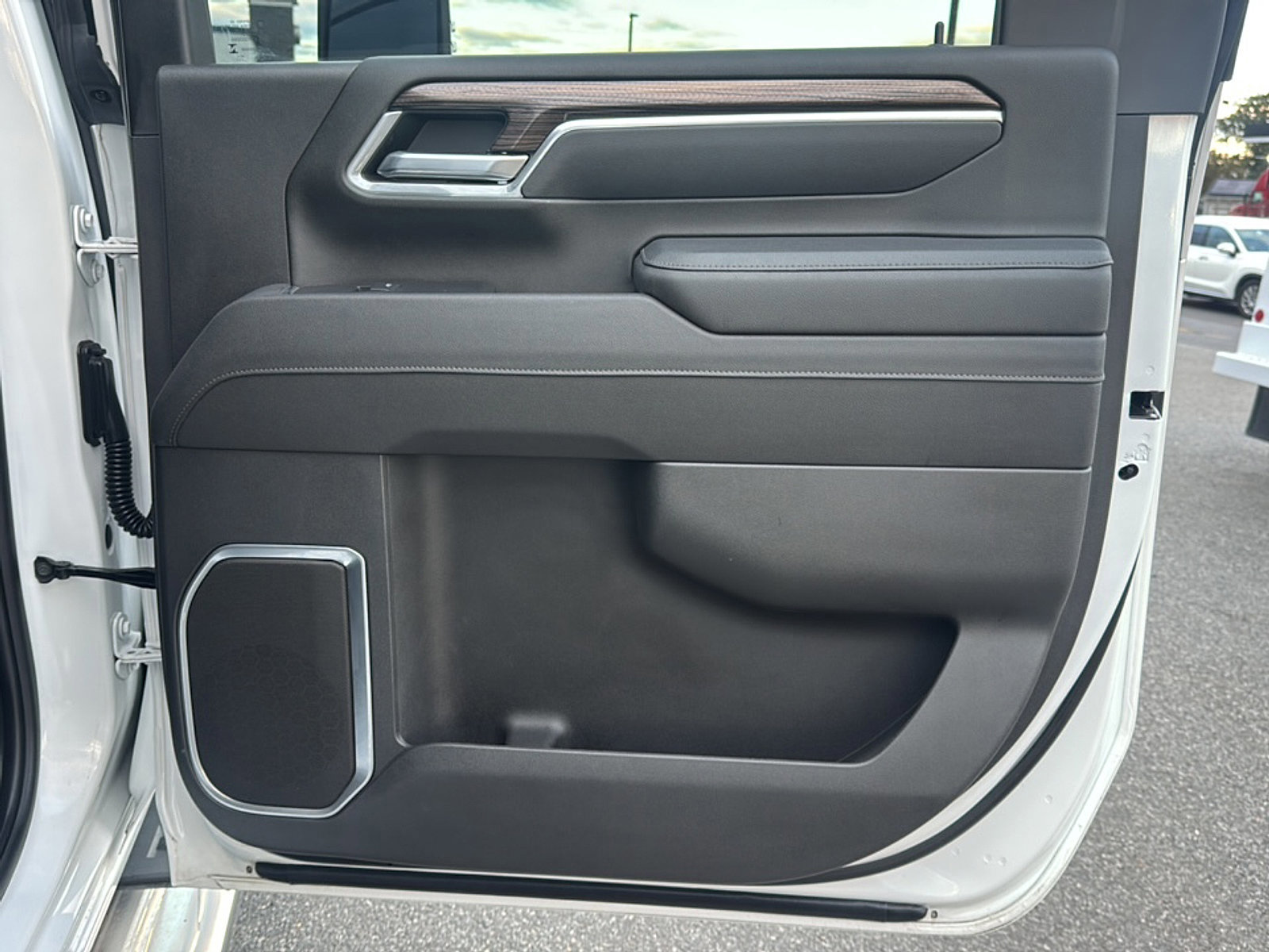 Used 2025 Chevrolet Silverado 2500 LT w/ Convenience Package image 21