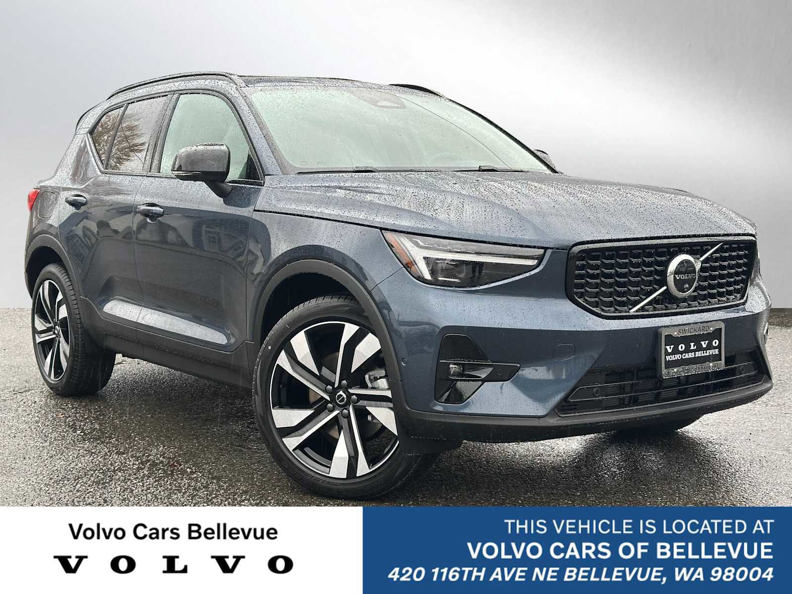 New 2026 Volvo XC40 B5 Ultra w/ Climate Package