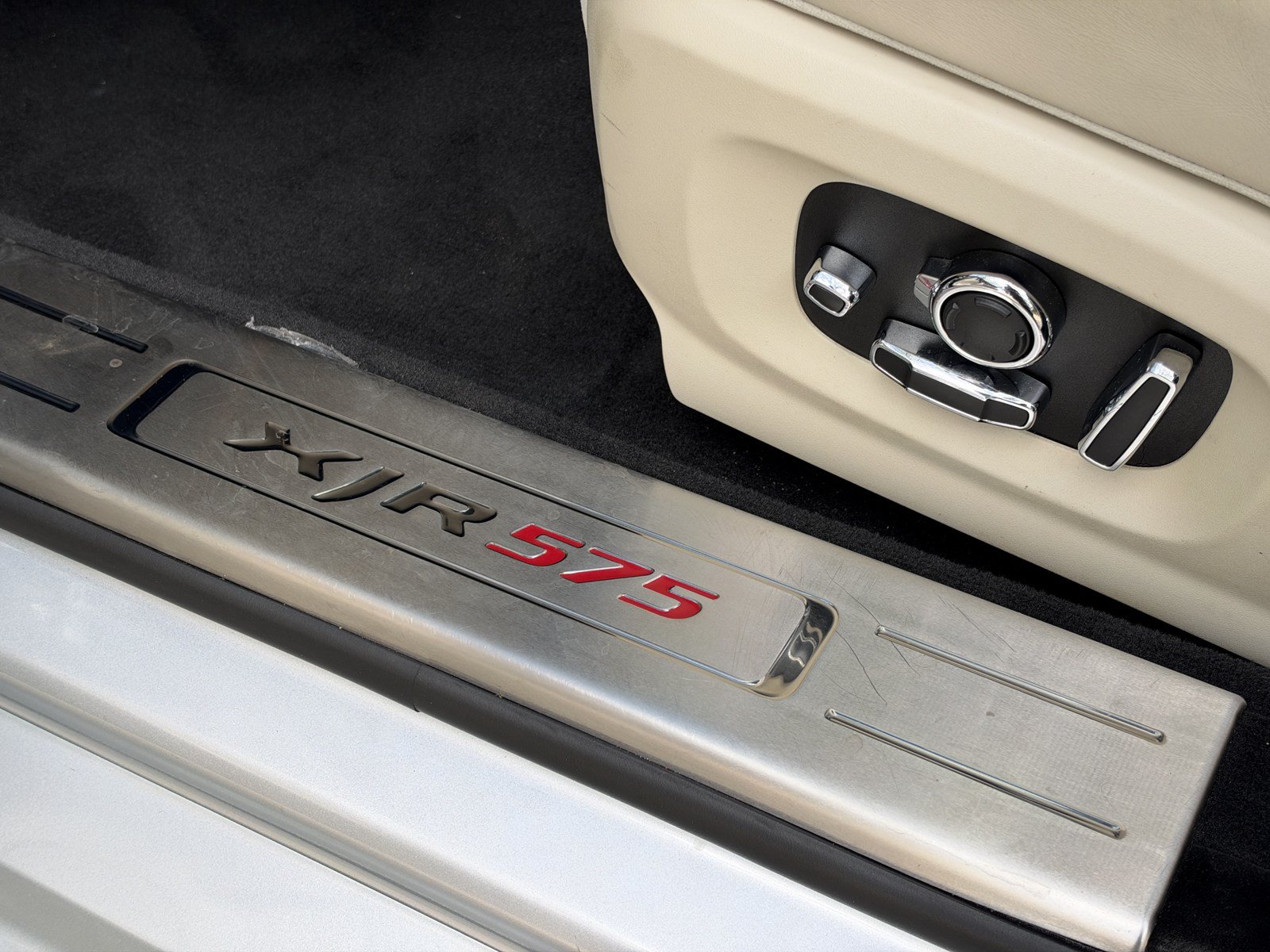 Used 2019 Jaguar XJ R RWD image 17