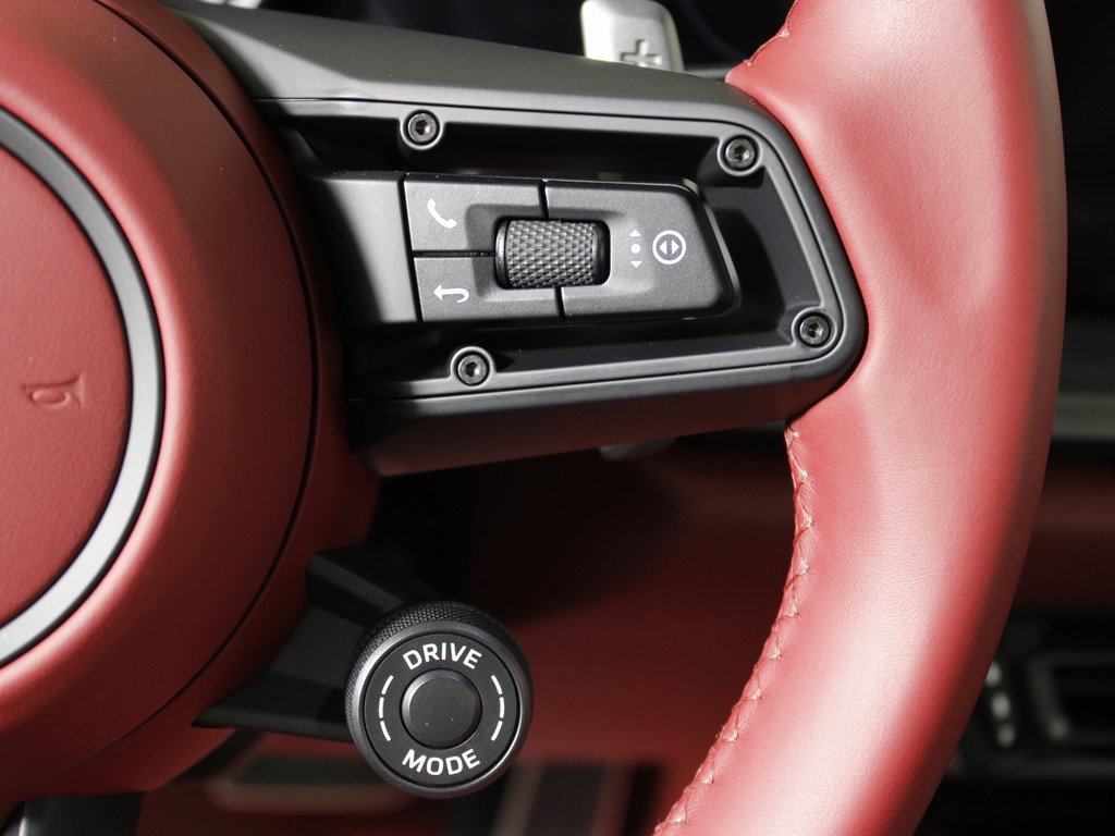 Used 2024 Porsche 911 Carrera 4S image 27