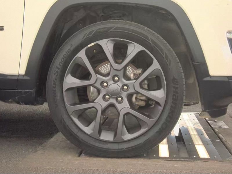 Used 2021 Jeep Compass Latitude image 25